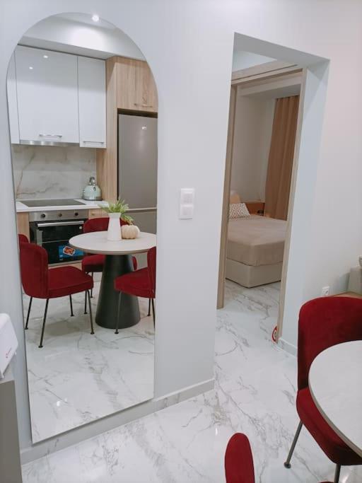 Luxe Boutique With Balcony Apartment Tesalonika Bagian luar foto
