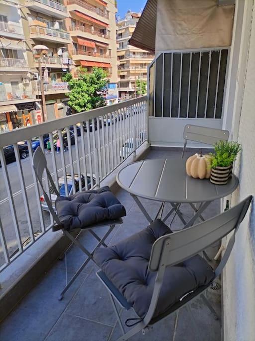 Luxe Boutique With Balcony Apartment Tesalonika Bagian luar foto